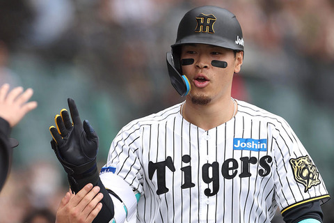 佐藤輝明の今月の長打率www