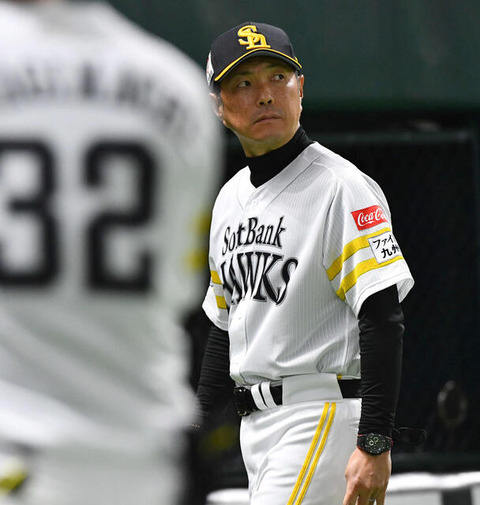 【悲報】小久保ホークス、捕手が足りない模様…