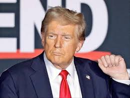 【マックの新人バイト】ドナルド・トランプ大統領、爆誕かｗｗｗｗｗｗｗｗ