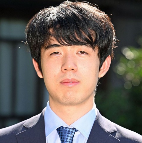 【夢】藤井聡太、年間労働50局で2億円
