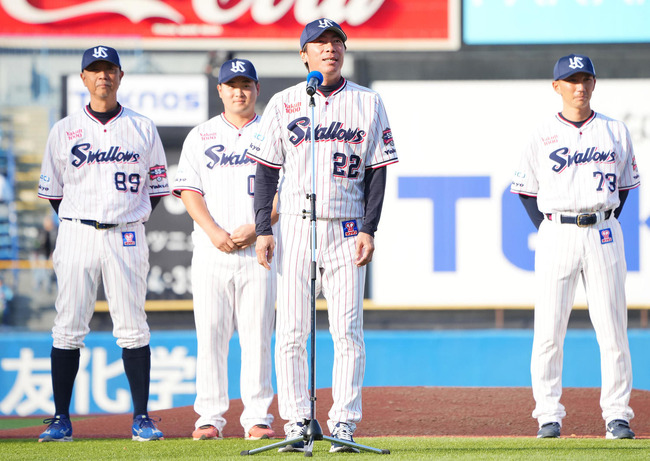 【悲報】ヤクルト高津監督「リハビリが14人。毎日2人ずつ離脱者が出ている。これ以上は勘弁してほしい」