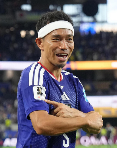 【悲報】長友佑都さん、何のために代表に選ばれたのかわからない…
