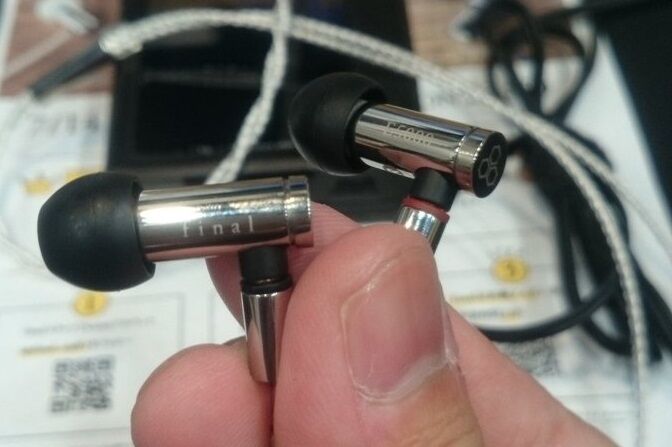 イヤホンでいこう! SOUND FOR THE LIFE 「final E4000,E5000 イヤホンでいこう! SOUND FOR THE LIFE 「final E4000,E5000