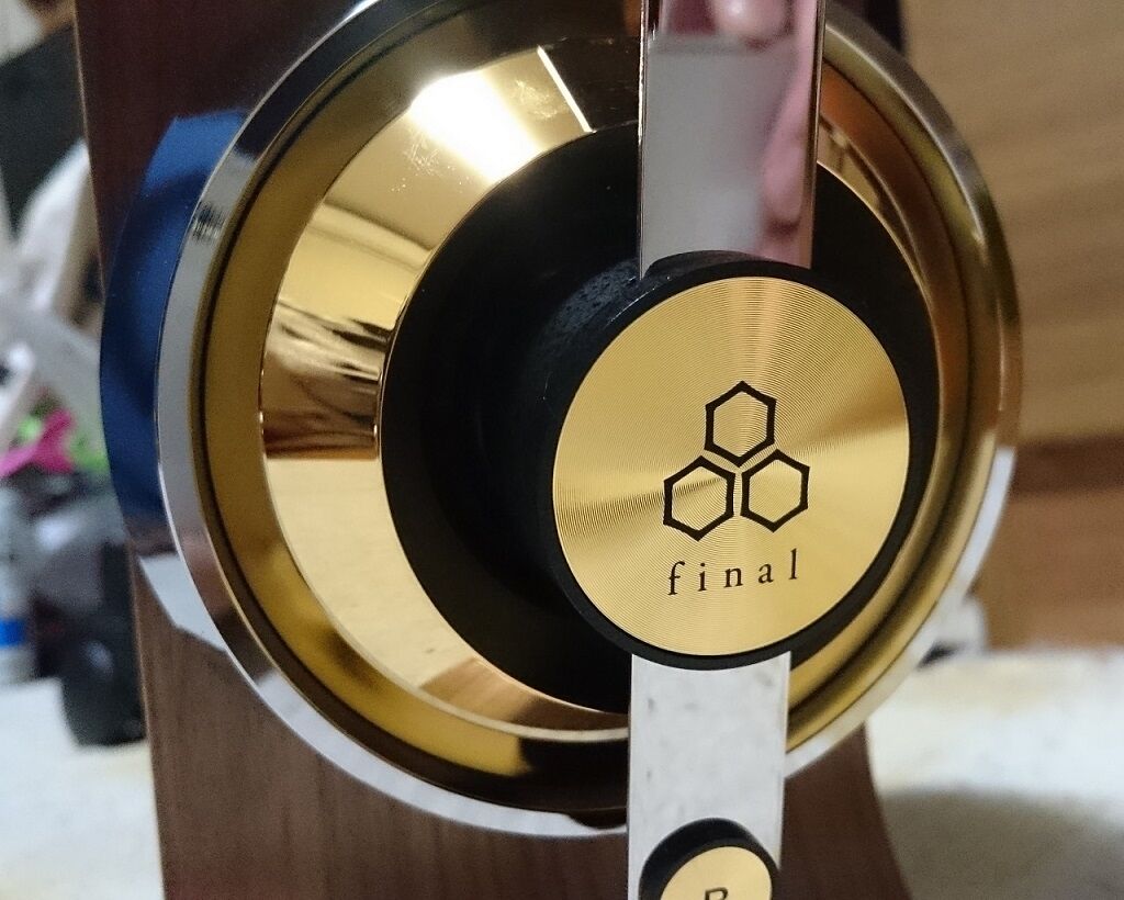 ワタクシがfinalのフラッグシップのヘッドホン「SONOROUS X」を ワタクシがfinalのフラッグシップのヘッドホン「SONOROUS X」を