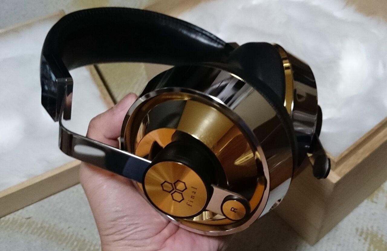 ワタクシがfinalのフラッグシップのヘッドホン「SONOROUS X」を ワタクシがfinalのフラッグシップのヘッドホン「SONOROUS X」を