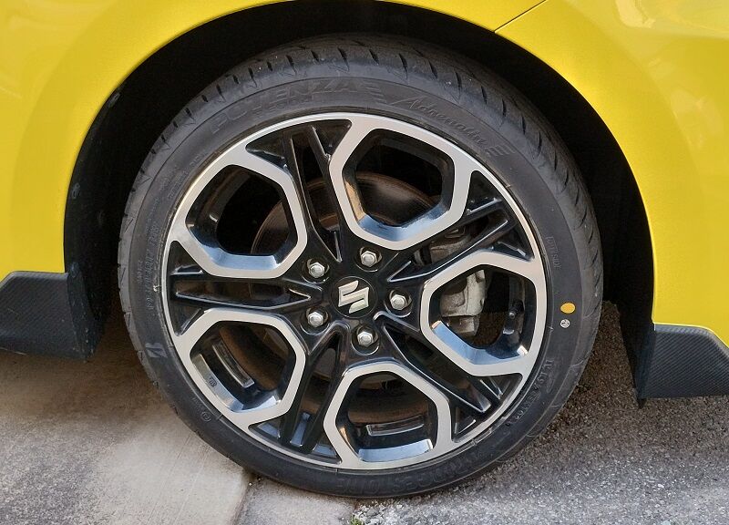 スイスポ6年目にして初めて初期装着タイヤを交換した話 : K-Yamaの
