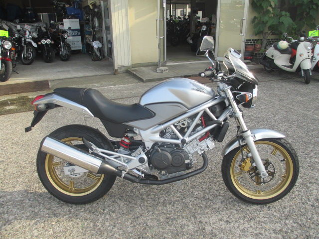 バイカ ズてんちょ のブログ Vtr250 走行少ない中古車入荷 バイカ ズてんちょ のブログ Vtr250 走行少ない中古車入荷