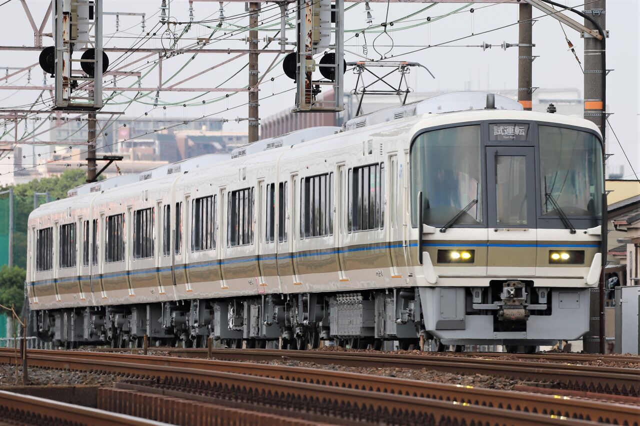 Jr西 221系試運転 323系ls05編成に60周年プレートとラッピング やまちゃんの気まま鉄旅