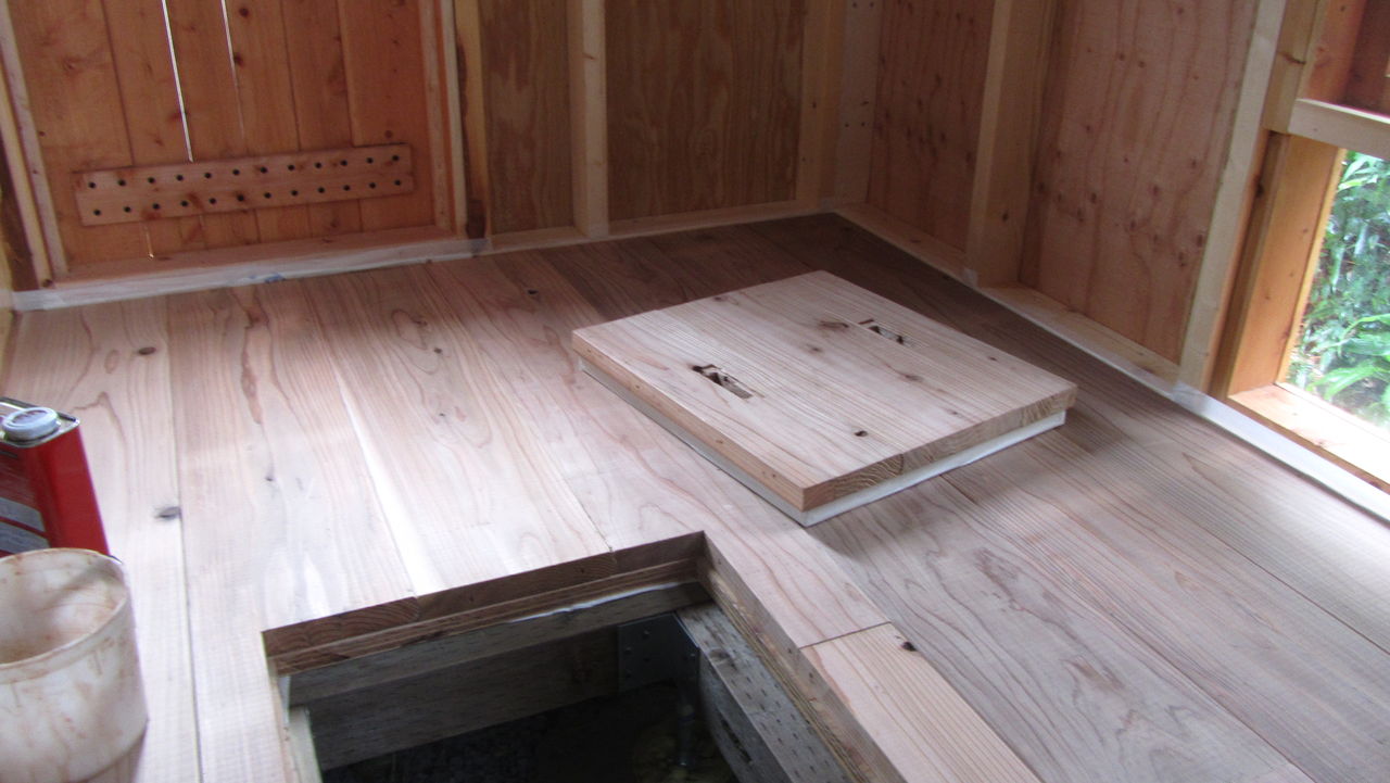 小屋の床を張る その４ やまだ 小屋を自作する