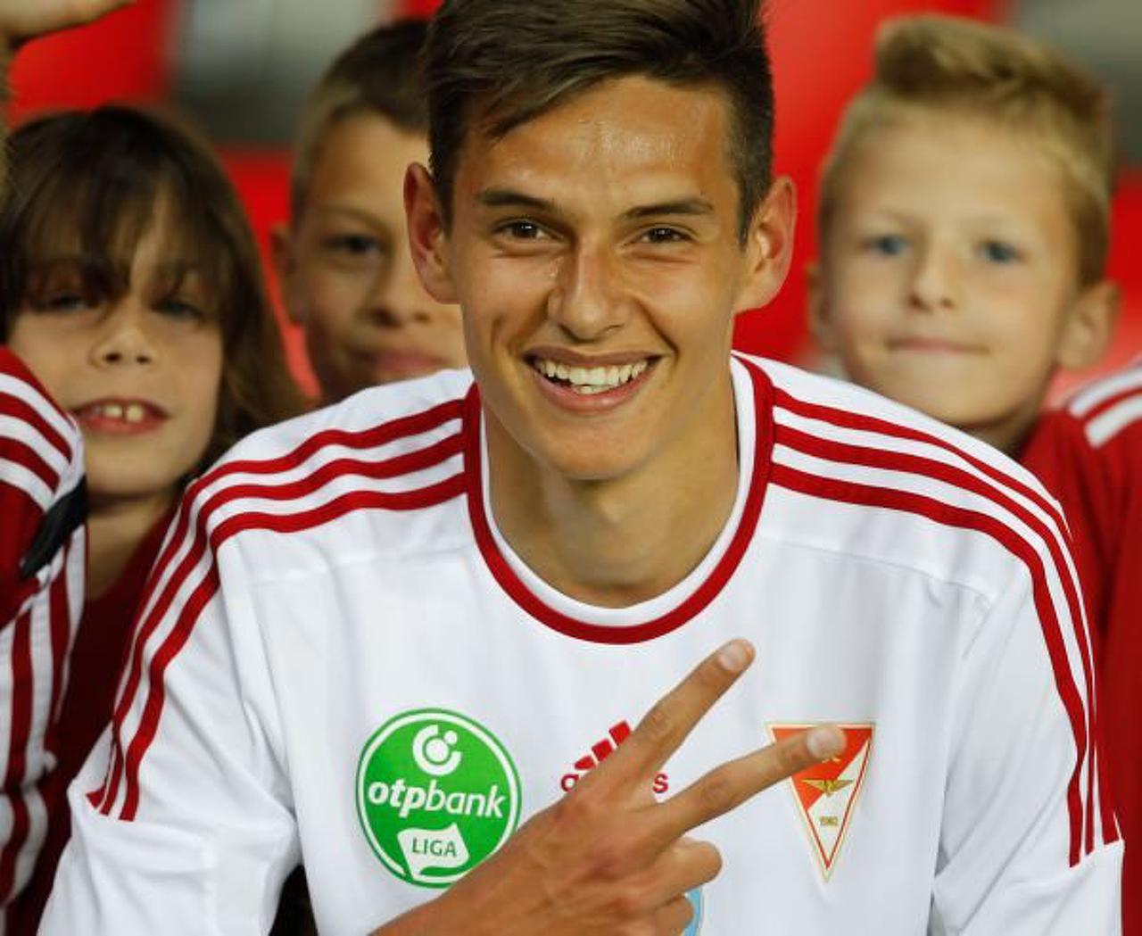 ノルベルト バログ ハンガリー World Football Young Star Catalogue サッカー世界のヤングスター名鑑