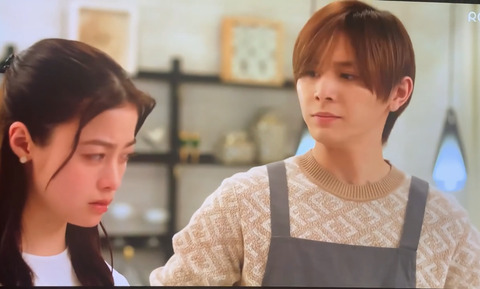 BE4215B0-5414-436E-B1CA-210CDC2CAFD0