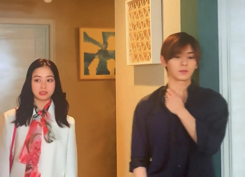 C7436771-323D-45B3-BF9B-AC8480459213