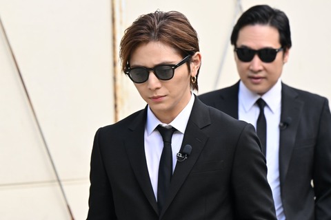 78DA27EB-5DC0-4C9E-B143-3887B380FF82