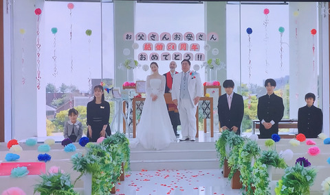 F186F020-BCAD-40DF-872D-6905AF0D3BD0