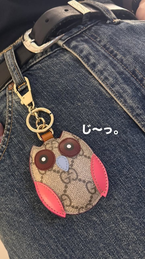 GUCCIのふくろうのキーホルダーがじ〜っ。 ブラックナイトのレオパくん