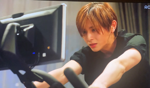 F7AC6892-74FD-48B2-8BCD-2C11BB1E067D