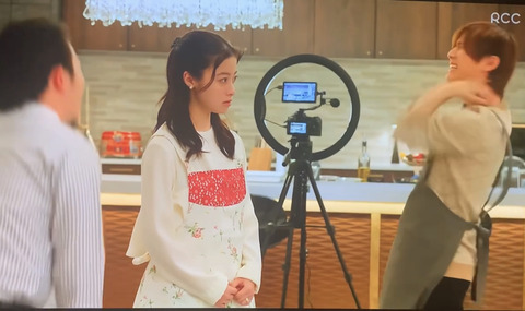 3AF42621-31A3-40C4-9E71-3B9BEB23A2A3