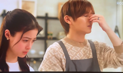 EFC44DD4-AD58-4CD7-92D2-E0A58F5AAD8B