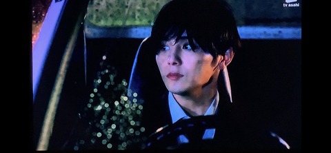 EE5DD9E9-5FBF-46AB-8504-52749BC5350C