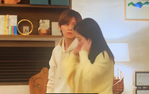 303BE2E7-790E-41CE-B064-42C996AD410E