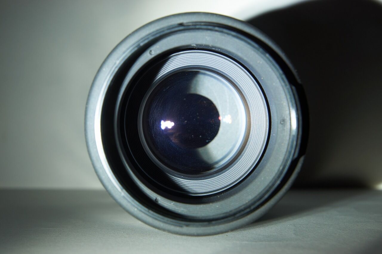 レビュー記事】Aマウントレンズのおはなし。第3回 (AF Macro 100mm F2