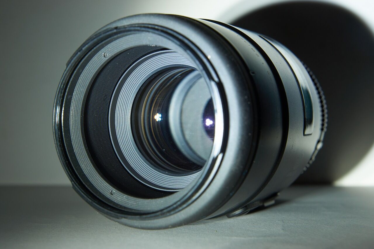 レビュー記事】Aマウントレンズのおはなし。第3回 (AF Macro 100mm F2