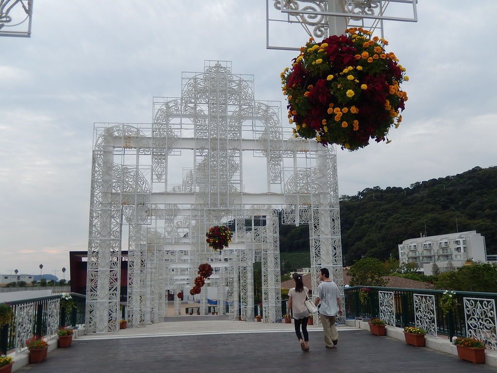 蒲郡ラグナシアのフラワーラグーン やつば池散歩道 豊田市 のブログ
