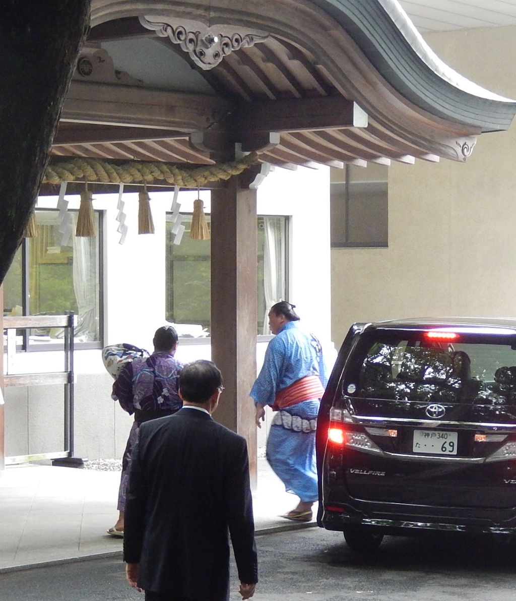 熱田神宮で大相撲の奉納土俵入り 14 7 5 やつば池散歩道 豊田市 のブログ