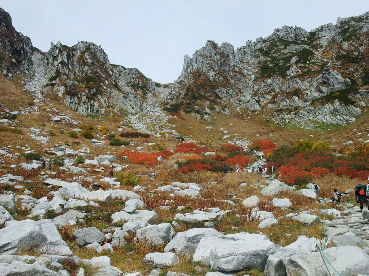 木曽駒ヶ岳千畳敷カールの紅葉 やつば池散歩道 豊田市 のブログ