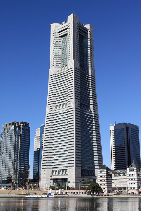 Yokohama_Landmark_Tower_2012