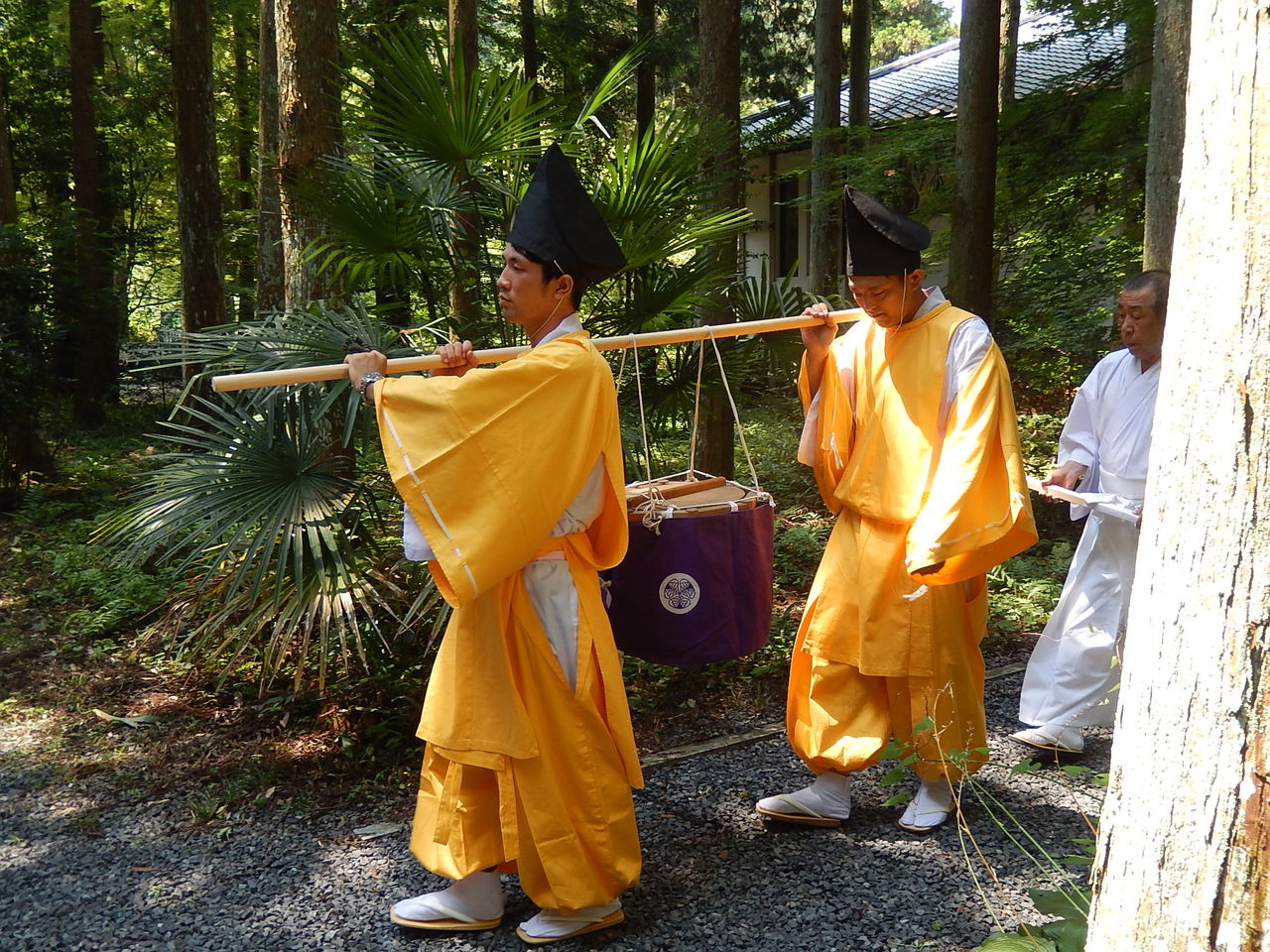 松平郷で産湯の井戸のお水取り神事 やつば池散歩道 豊田市 のブログ 松平郷で産湯の井戸のお水取り神事 やつば池散歩道 豊田市 のブログ