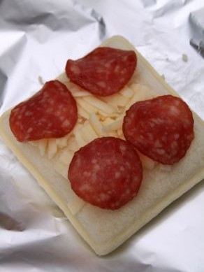 20121121lunchpackpizza-003