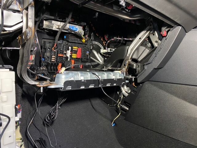 Bmw 2シリーズバックカメラ映らない ボッシュカーサービス 有限会社 山田自動車