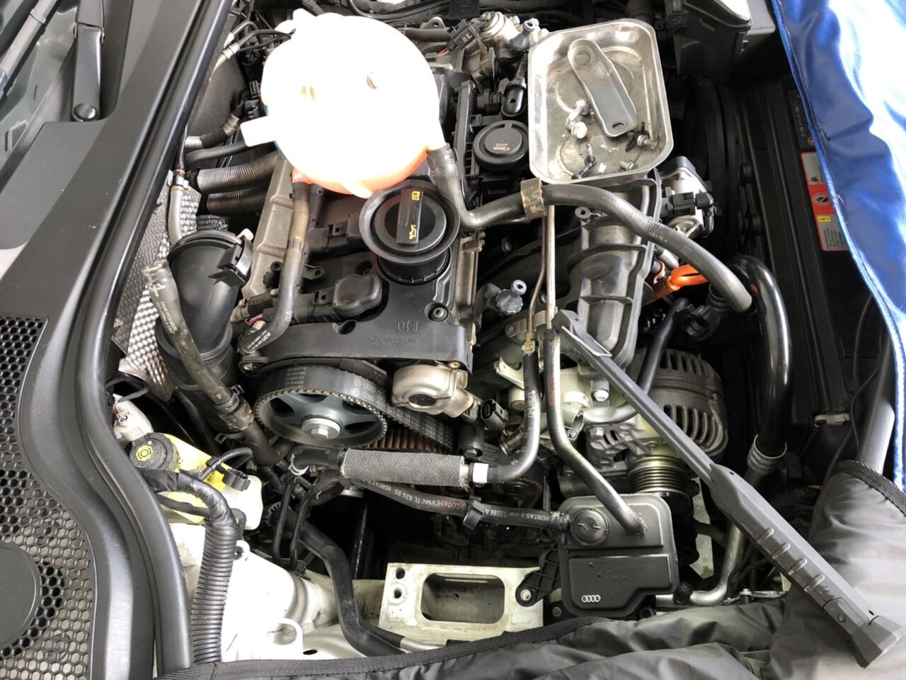 アウディTTクーペ　Sライン　ターボ　車検　満タン！タイミングベルト交換込み！ アウディTT 車検満タン アウディTTクーペ Sライン ターボ 車検 満タン