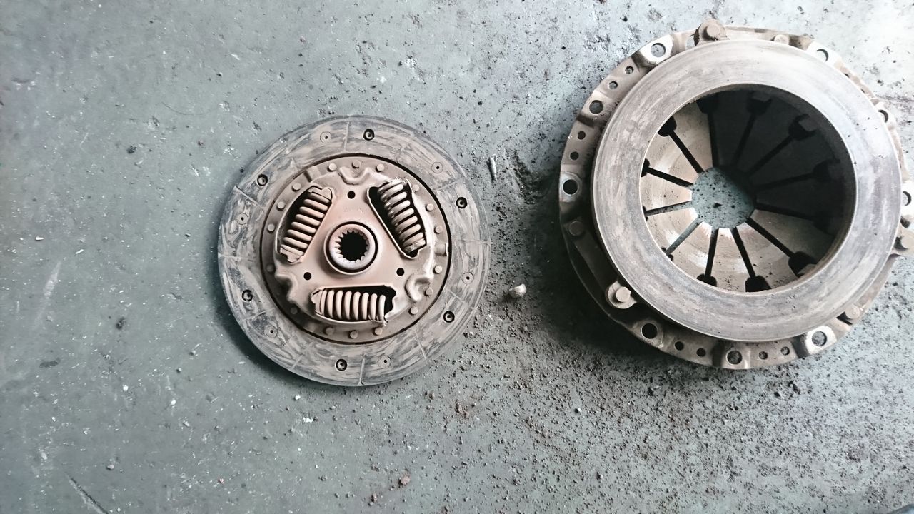 スズキ キャリー クラッチ交換です。 ボッシュカーサービス 有限会社 山田自動車