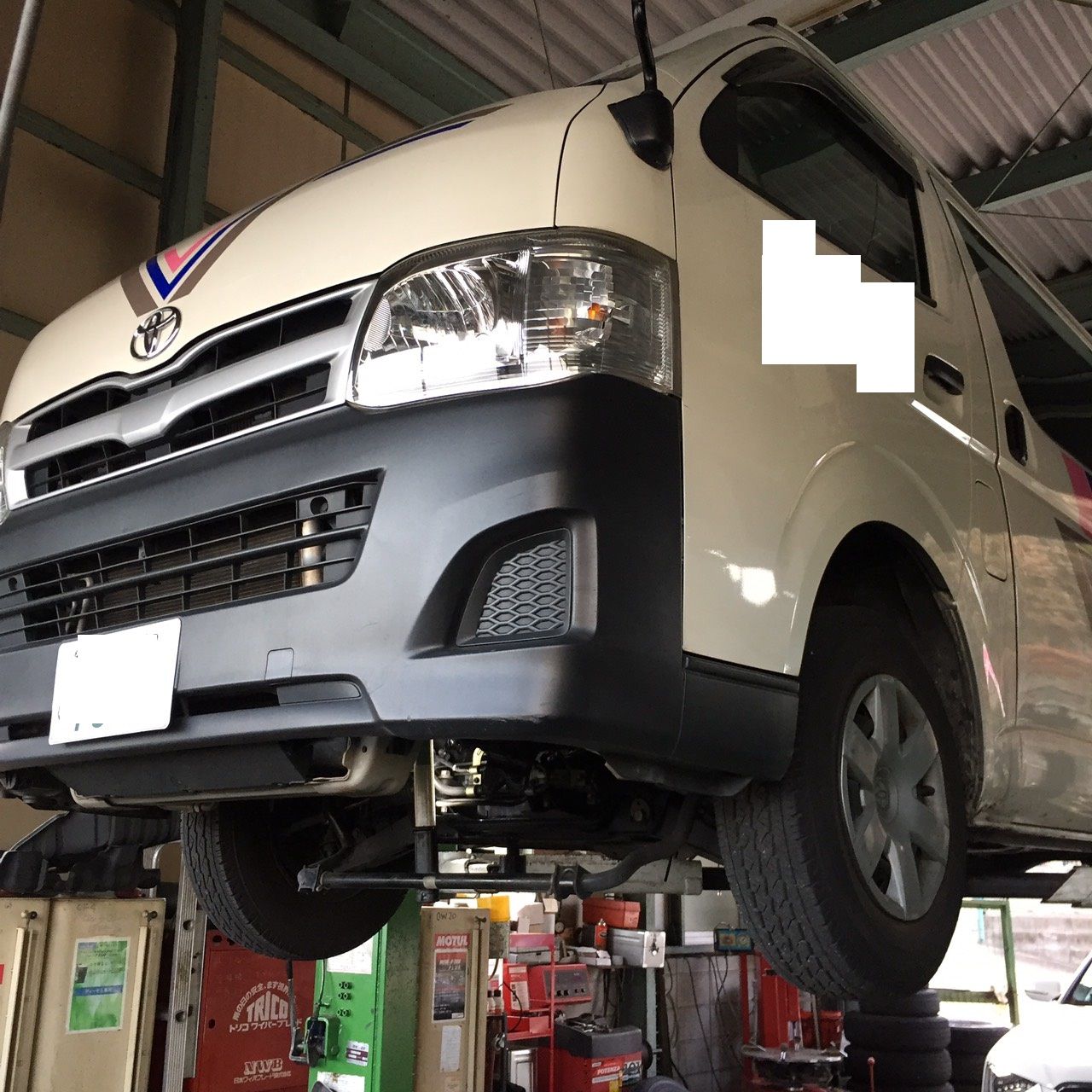 0系 ハイエース オイル漏れで入庫です ボッシュカーサービス 有限会社 山田自動車 0系 ハイエース オイル漏れで入庫です ボッシュカーサービス 有限会社 山田自動車