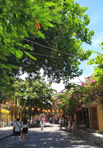 Hoi An Town_Chau Thuong Van