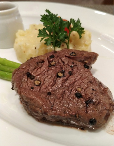 Sheraton Hanoi Hotel_lunch_02