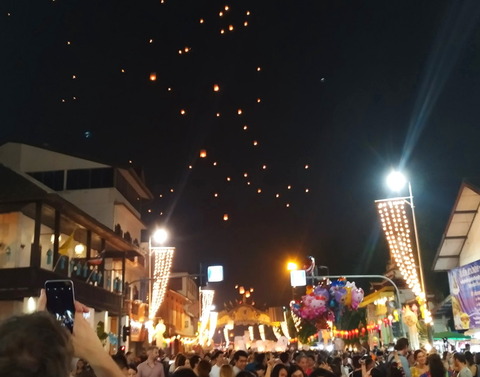 Chiang Mai Night Bazaar (Night Market)