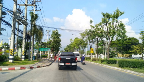 201911-Chiang Mai-Road to airport