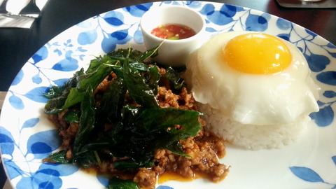 Thai stir-fried minced pork with basil