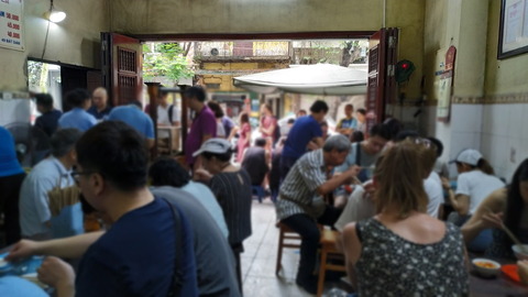 Pho Gia Truyen_Pho restaurant 02