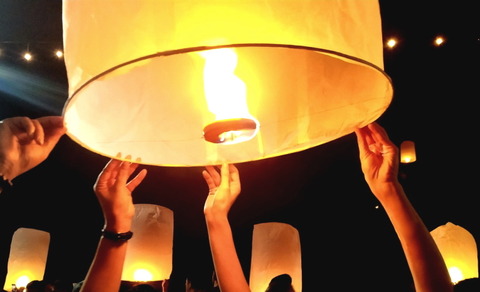 Chiang Mai_Lantern Festival (Khom Loi)_01