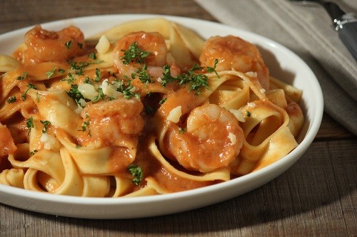 簡単 海老のトマトクリームフェットチーネ 日々のごはんとおやつのネタ帳 簡単なのも 丁寧なのも Powered By ライブドアブログ