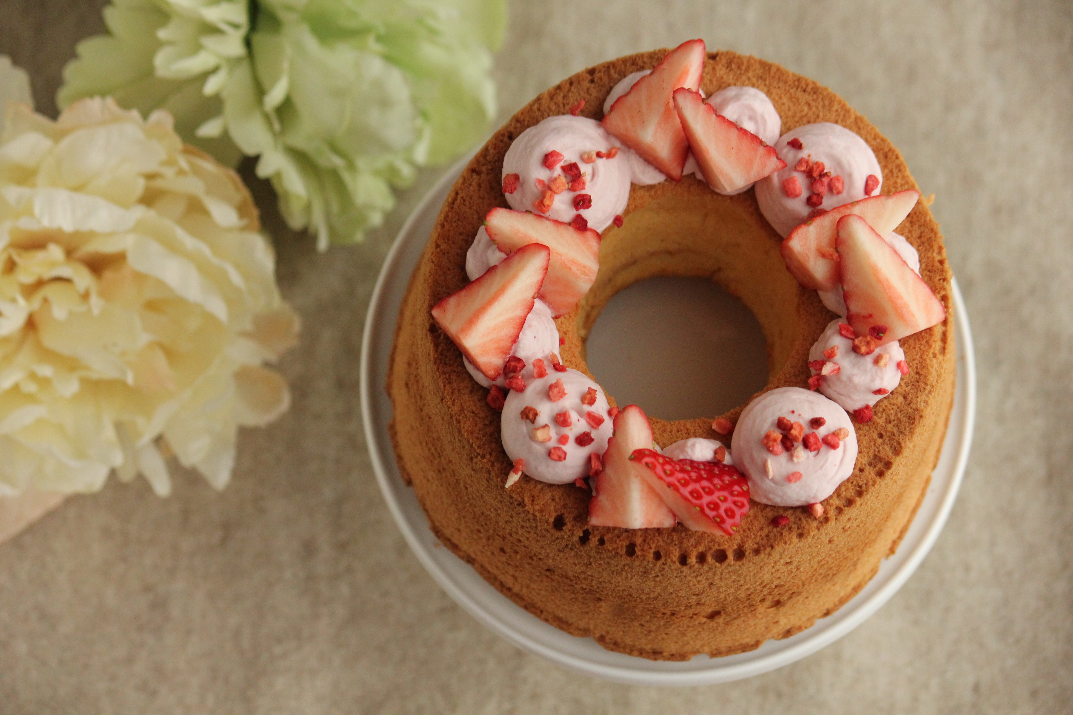 誕生日に苺とラズベリーのシフォンケーキ ビジュアル系フード Powered By ライブドアブログ