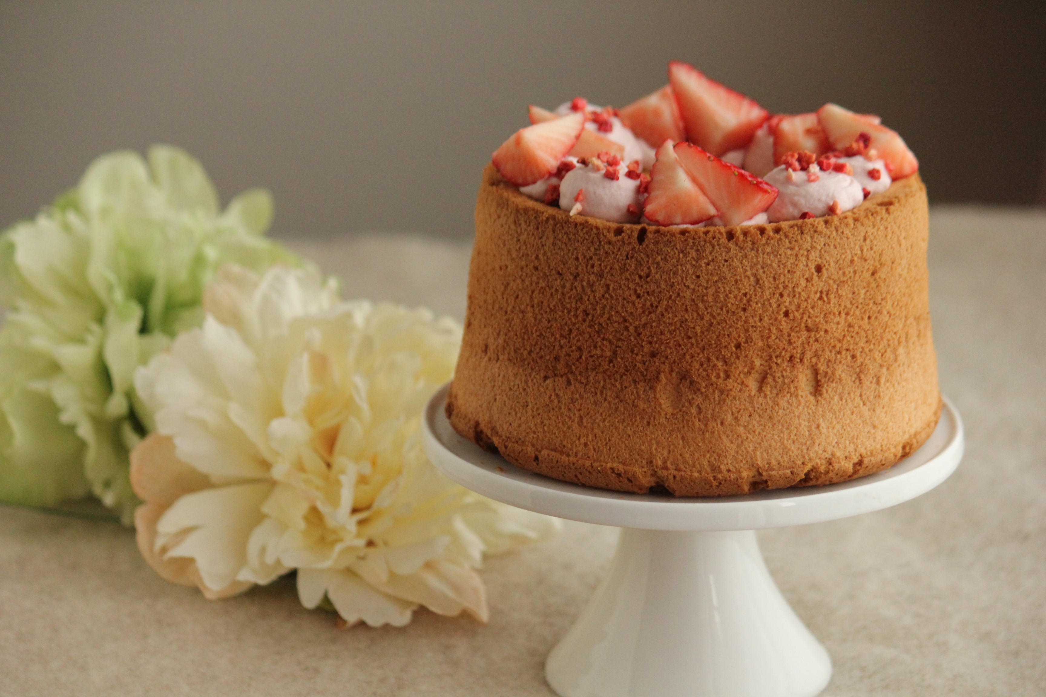 誕生日に苺とラズベリーのシフォンケーキ ビジュアル系フード Powered By ライブドアブログ