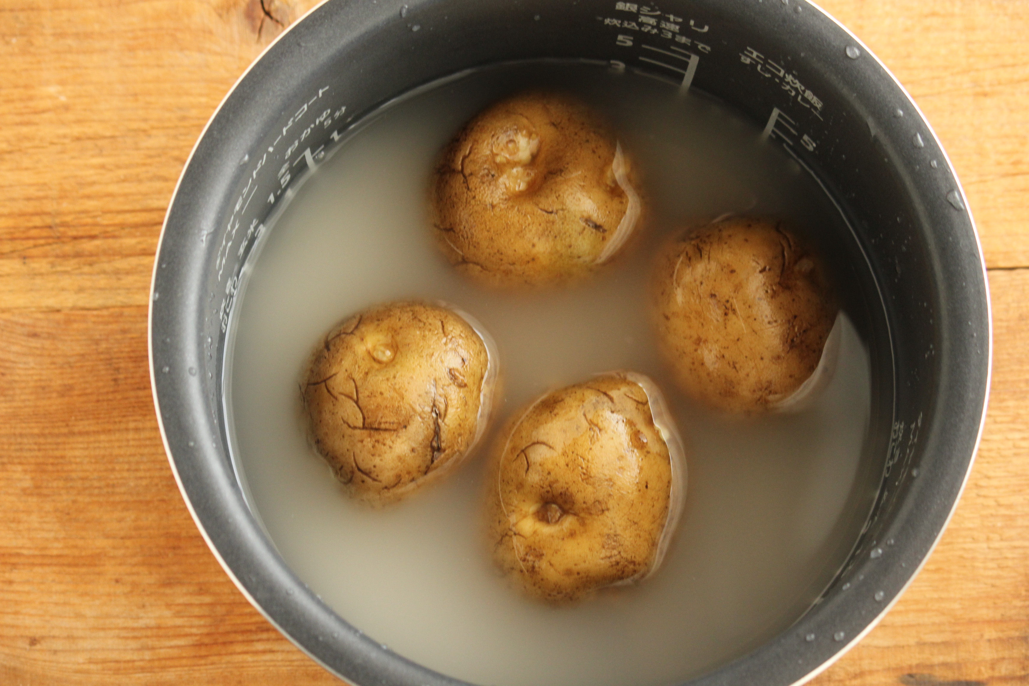 じゃがいもは炊飯器でご飯と炊いてミートコロッケ ビジュアル系フード Powered By ライブドアブログ