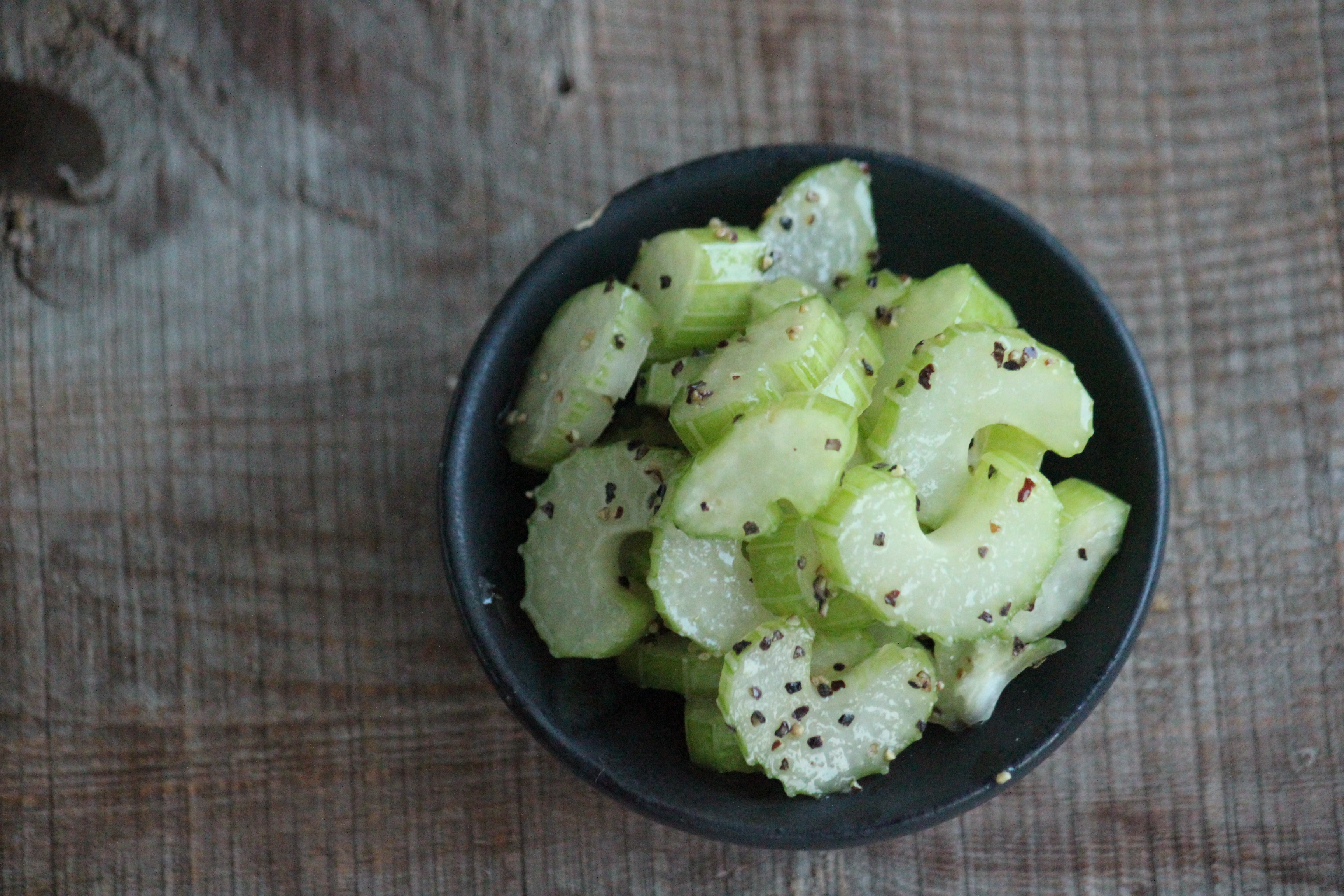 セロリの黒胡椒ナムル おつまみにも副菜にも超簡単です 金つま ビジュアル系フード Powered By ライブドアブログ