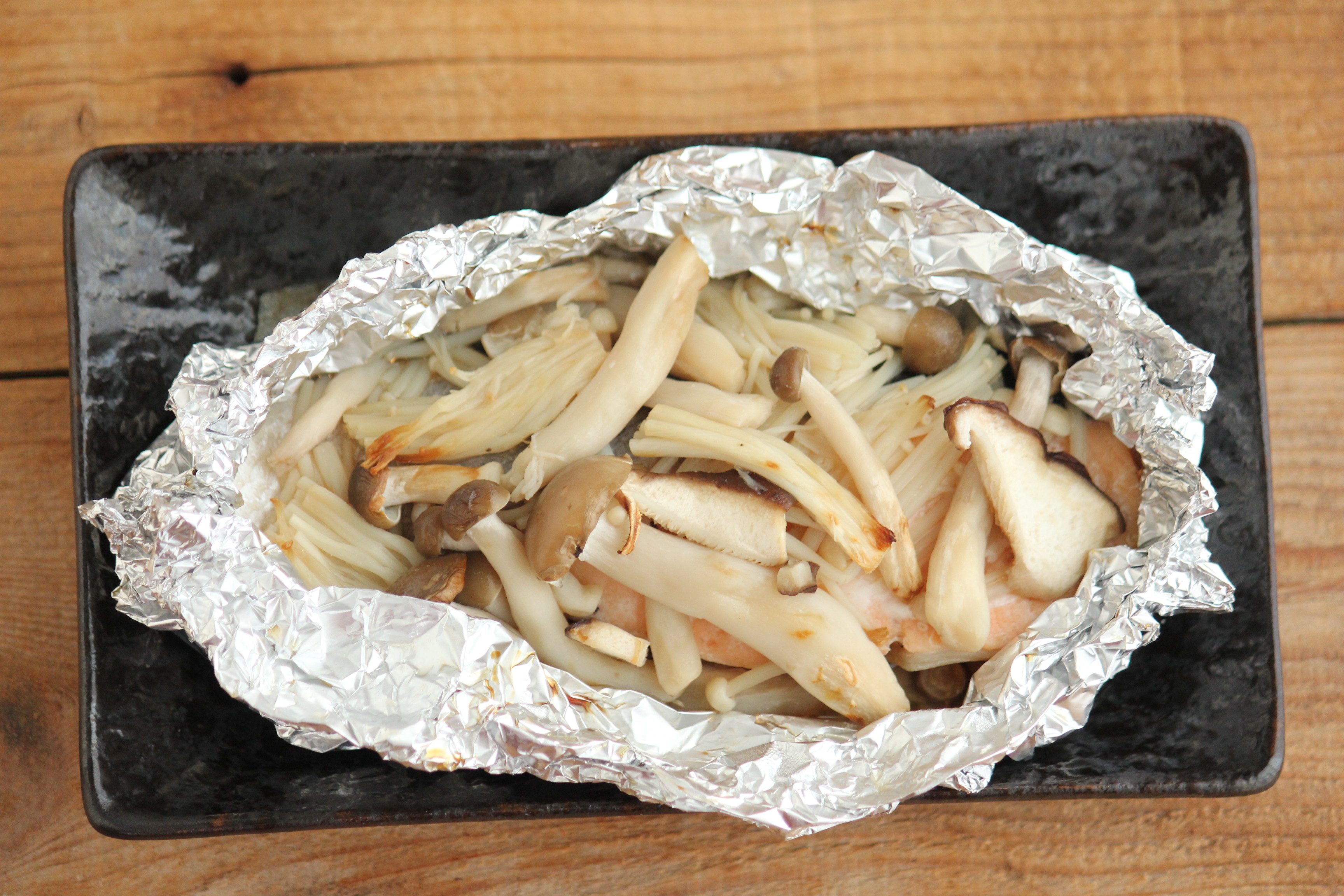 魚焼きグリルに入れるだけレシピ 鮭ときのこのホイル蒸し ビジュアル系フード Powered By ライブドアブログ