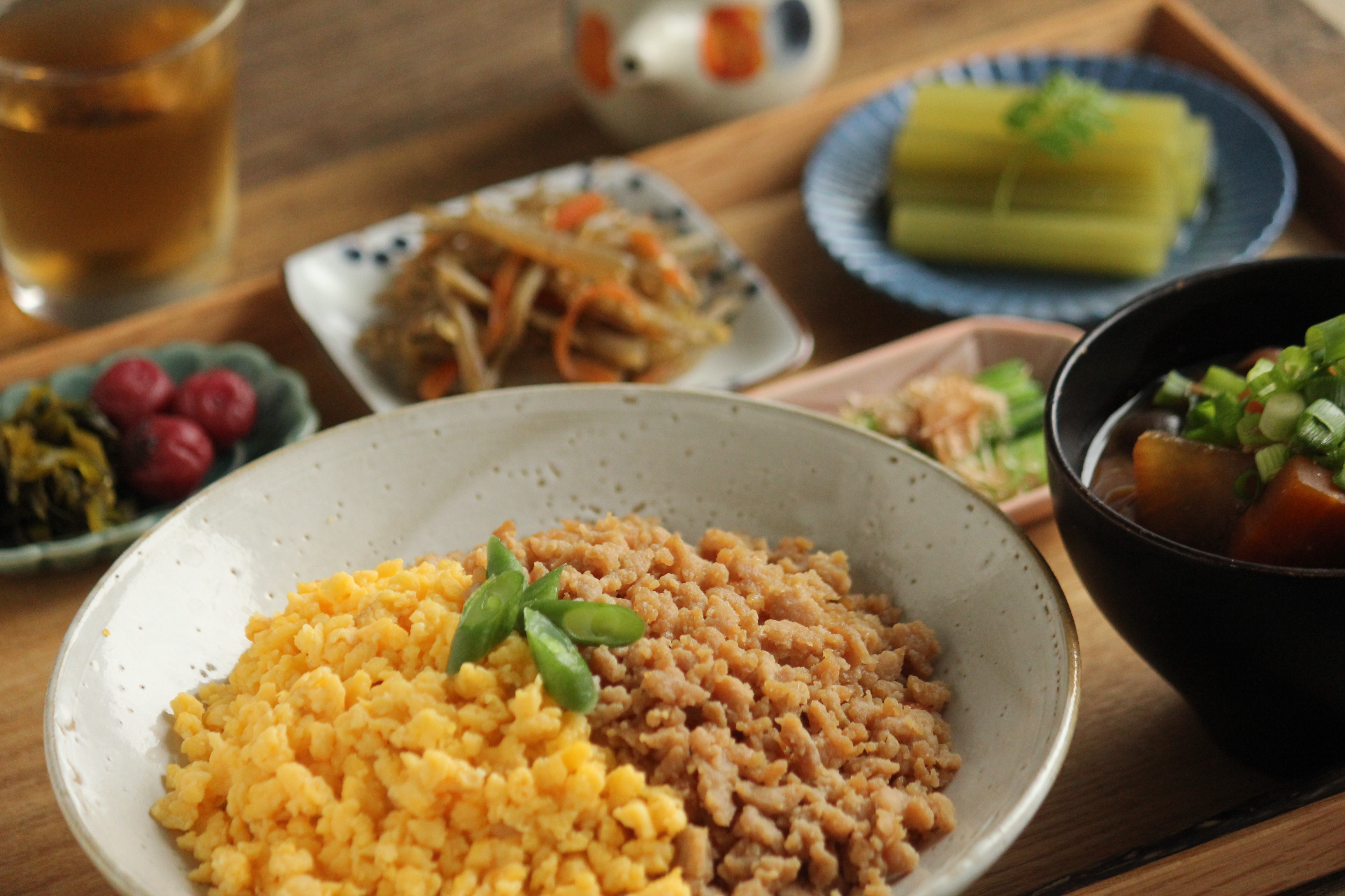 鶏そぼろと炒り卵の2色丼と小さなおかず色々献立 ビジュアル系フード Powered By ライブドアブログ 鶏そぼろと炒り卵の2色丼と小さなおかず色々献立 ビジュアル系フード Powered By ライブドアブログ